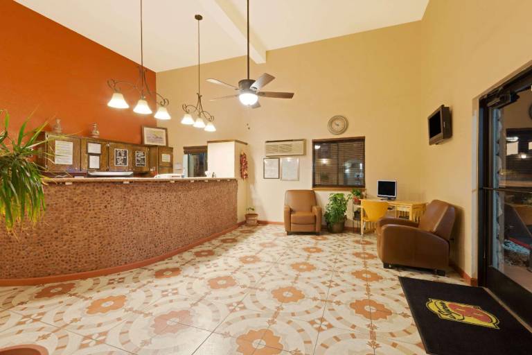 Super 8 By Wyndham Las Cruces/White Sands Area — photo 2