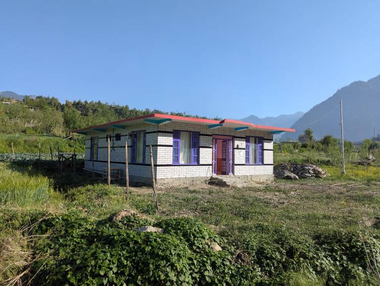 Nice vacation home with garden & patio | Suitable for remote work | Pet-friendly in Shangarh