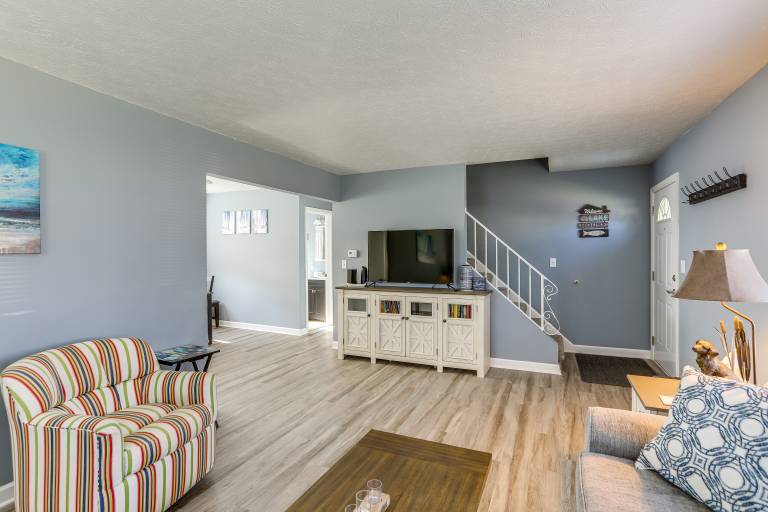 Dog-Friendly Port Clinton Home: Walk to Lake Erie! — photo 4