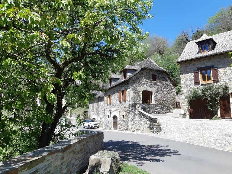 Gite Belcastel – In One of France’s Most Beautiful Villages – Aveyron in Rodez