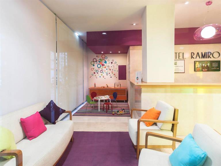 Ibis Styles Zaragoza Ramiro I — photo 4