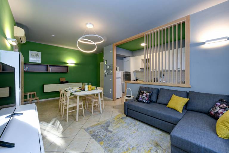 Fully equipped holiday apartment with yard & patio | Perfect for remote work | Pet-friendly — photo 2