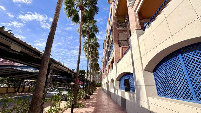 Apartment with yard, terrace & pool | Close to the beach | Pets allowed — photo 3