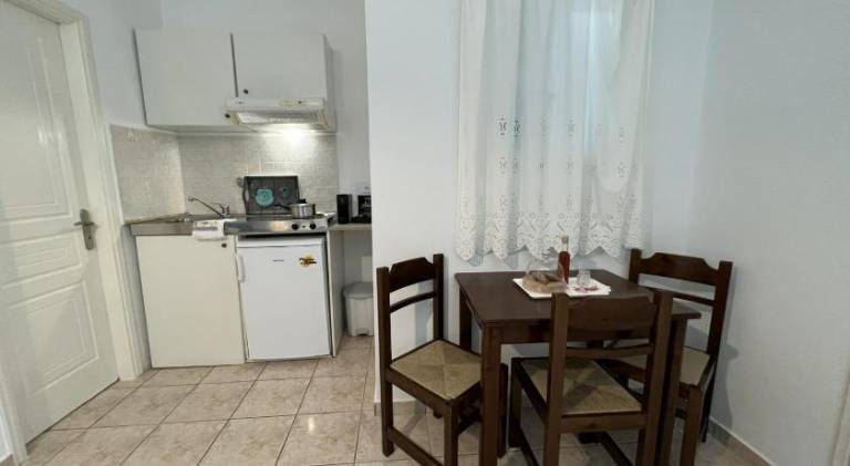 Apartment with garden & patio — photo 5