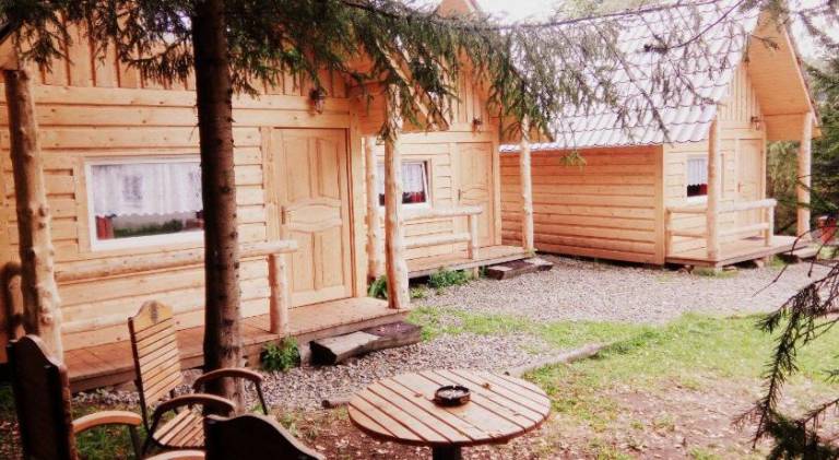 Lodge with yard, patio & barbeque — photo 4