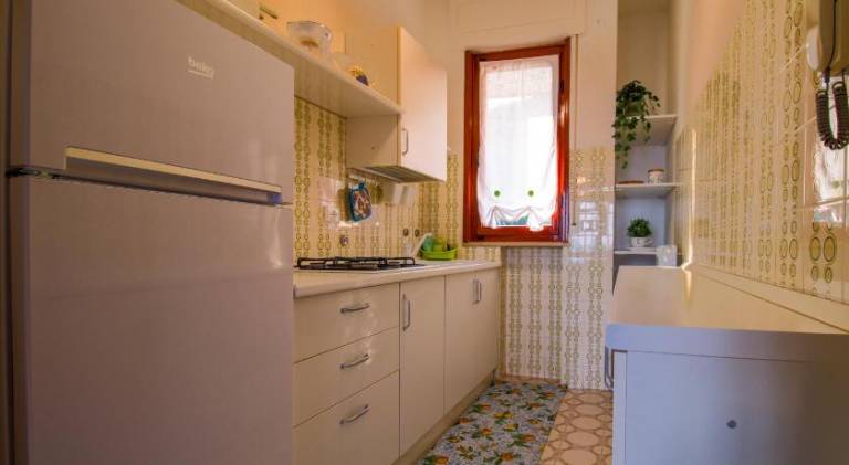 Holiday apartment with 2 rooms for 6 persons — photo 2