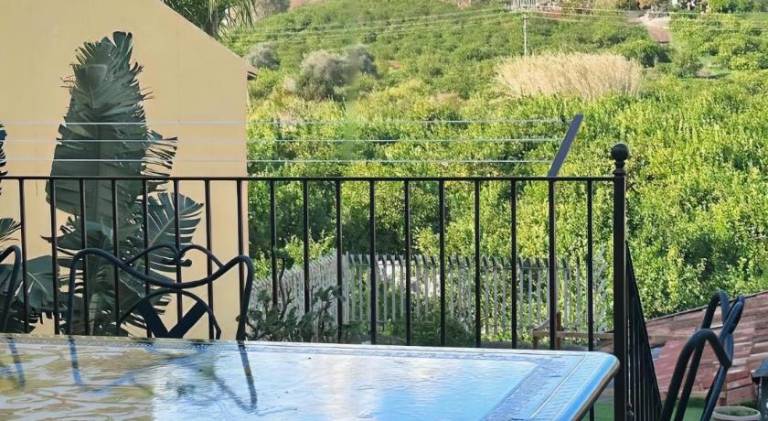 House with jacuzzi & pool | Pet-friendly — photo 5