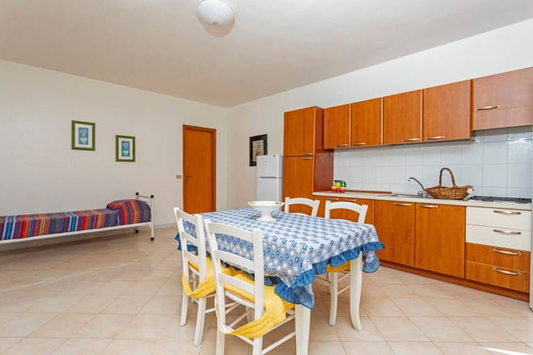 Apartment with patio | Sea view — photo 5