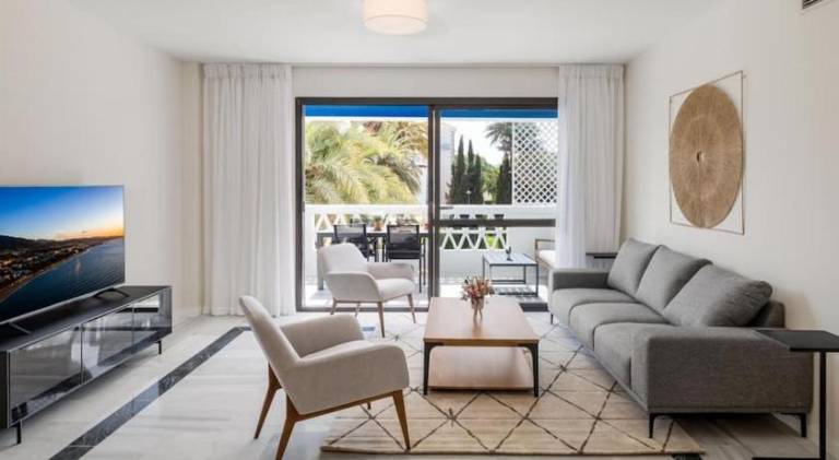 Stylish Sea view apartment in Playas del Duque — photo 2