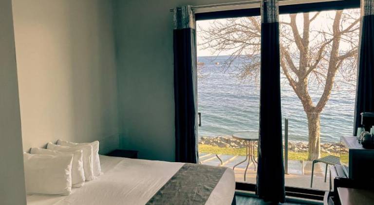Sechelt inn — photo 2
