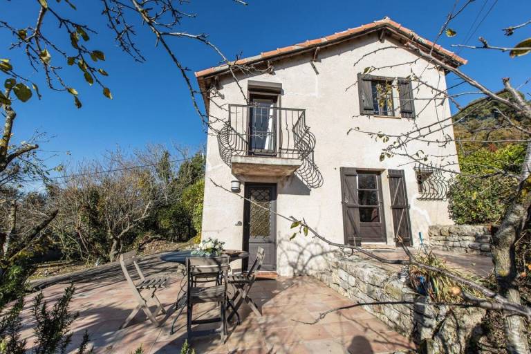 House with garden | Suitable for remote work | Pets are welcome in Valbonne