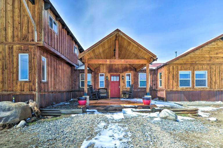 Cabin  Clark