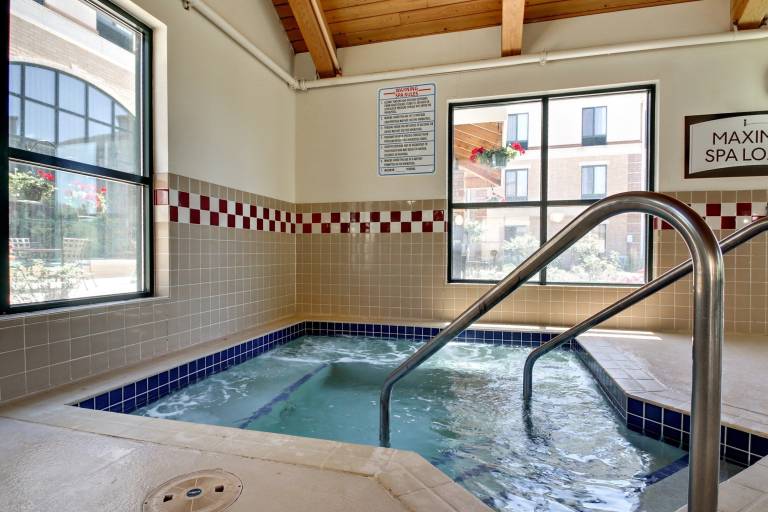 Condo  Middleton