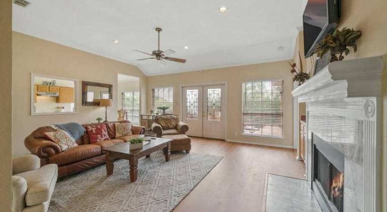 Vacation home with garden, barbecue & private pool — photo 2