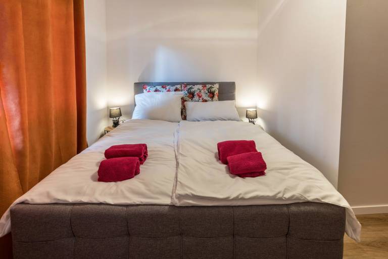 Family-friendly pleasant apartment with hot tub, terrace & BBQ | City view | Pets allowed — photo 2