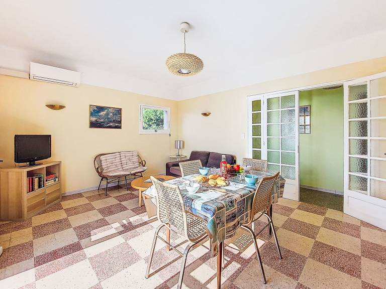 Rental apartment with barbecue & terrace | Sea view | Close to the beach | Pet-friendly — photo 3