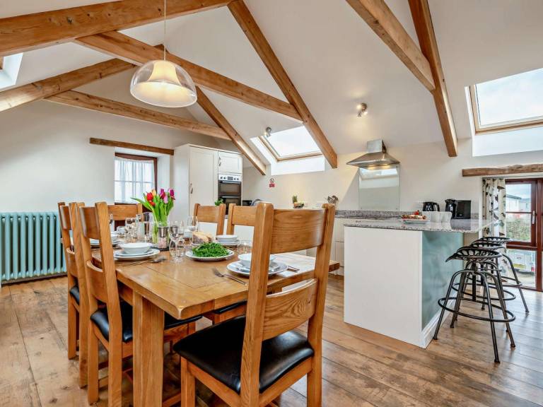 Fully equipped cottage with yard & barbeque | Pets are welcome in Newquay
