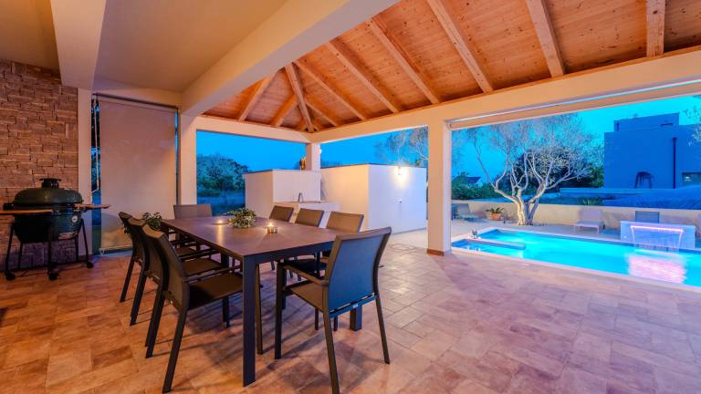 Charming villa with hot tub, pool & sauna | Pets are welcome — photo 3