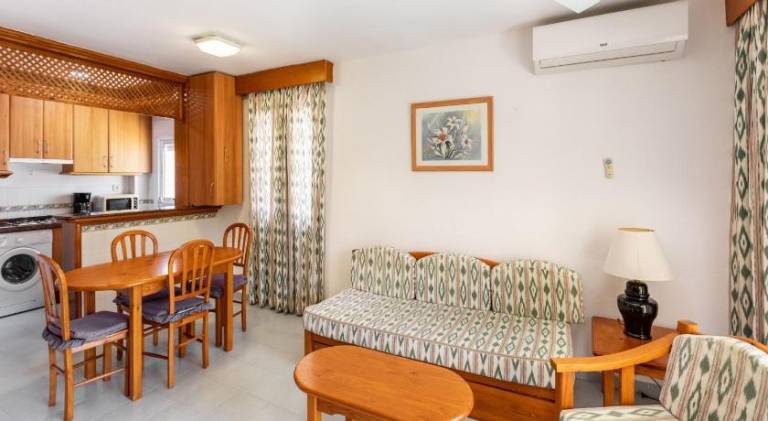 Rental apartment with terrace & pool — photo 2