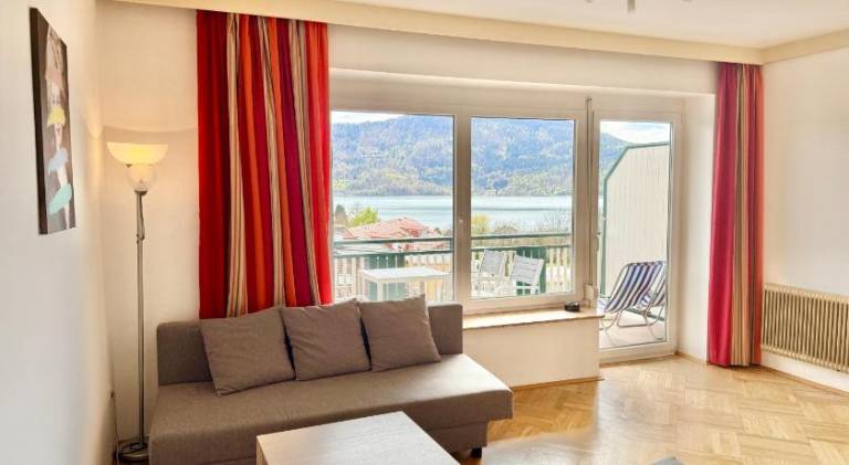 Holiday apartment with patio & garden | Good for workation — photo 2