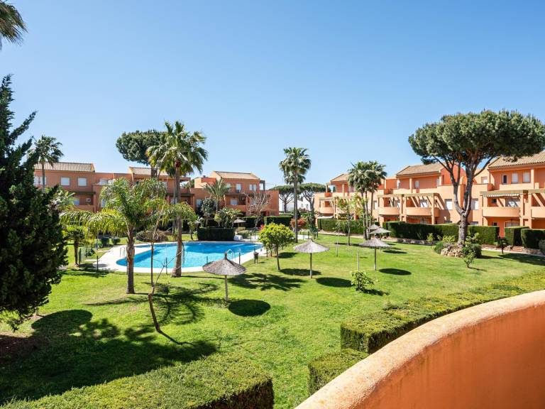Elegant apartment in Chiclana with pool and private terrace in Chiclana de la Frontera