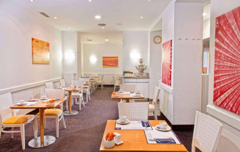 Wyndham Garden Hotel Duesseldorf City Centre Koenigsallee — photo 4
