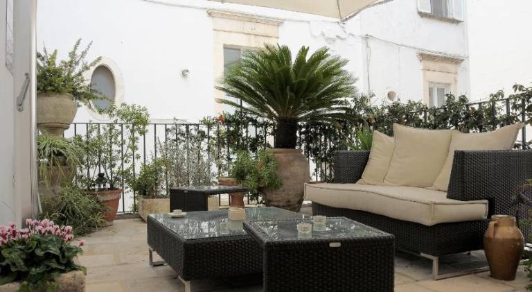 Rental apartment with pool & hot tub — photo 2