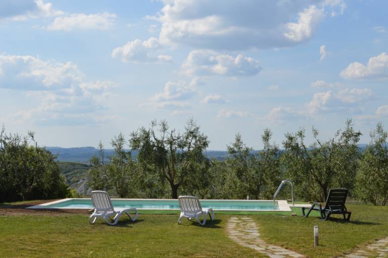 Villa with yard, patio & private pool | Garden view — photo 3
