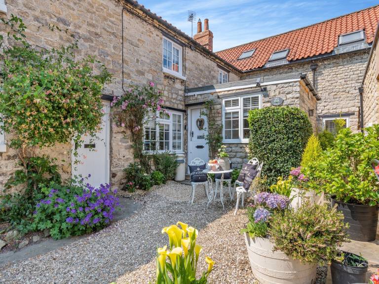Cottage Pickering