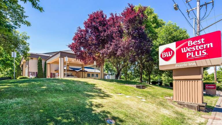 Best Western Plus Prairie Inn in Albany, OR