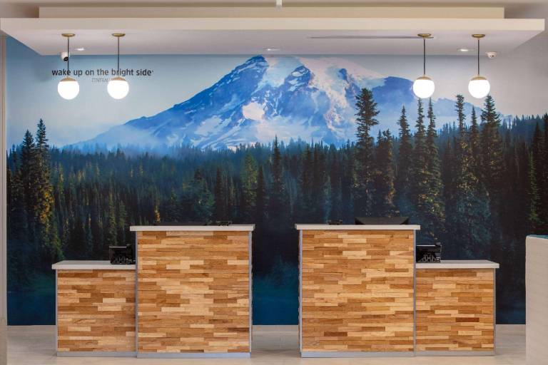 La Quinta Inn & Suites by Wyndham Centralia — photo 4