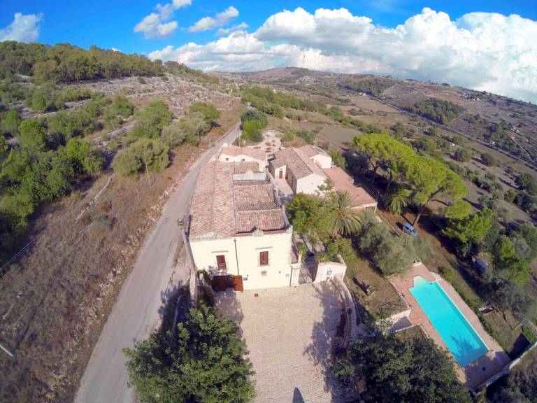Fully equipped spacious house with private pool, terrace & barbecue | Nature view | Good for workation | Dogs allowed — photo 5
