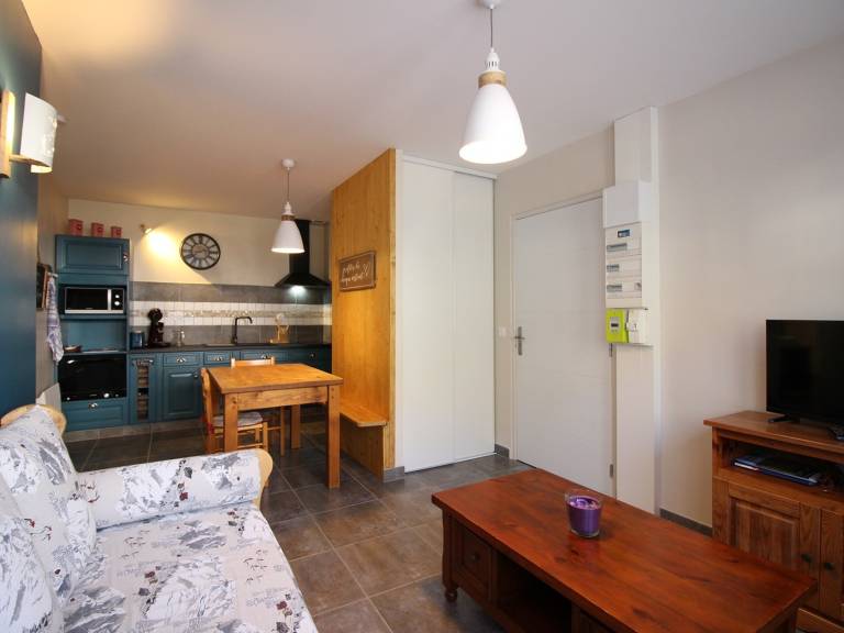 Apartment with 1 room for 4 persons — photo 2