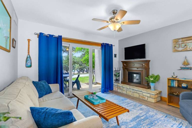 Condo  Canyon Lake