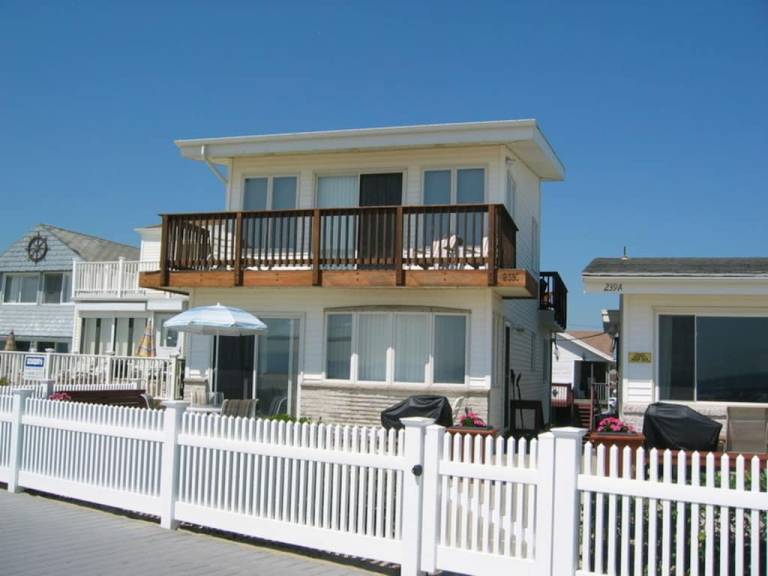 House  Point Pleasant