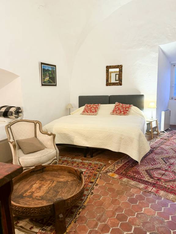 Family-oriented charming vacation home with garden, private pool & grill | Suitable for remote work | Pets allowed — photo 5