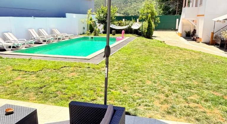 House with BBQ, pool & garden | Pet-friendly — photo 3