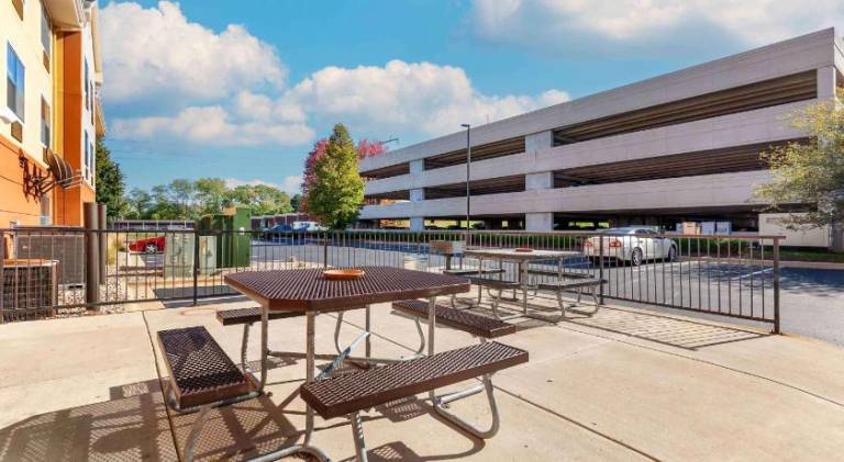 Extended Stay America Suites - Madison - Junction Court — photo 3