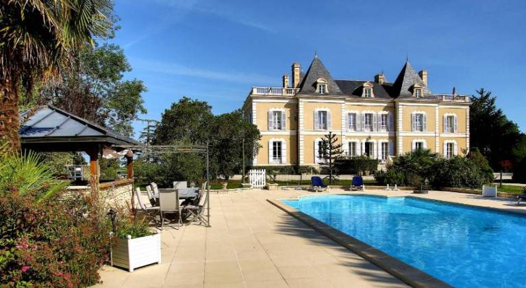 House with terrace, private pool & grill | Pets allowed — photo 3