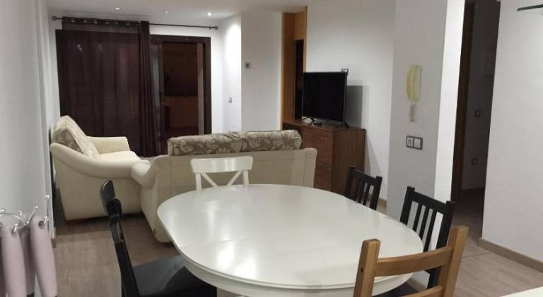 Rental apartment with garden, jacuzzi & private pool — photo 3