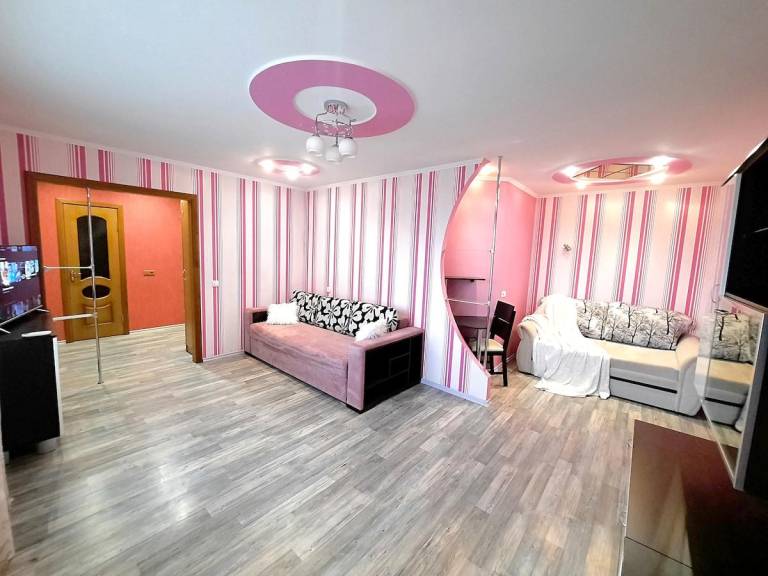 Apartment Oktyabrs'kyi district