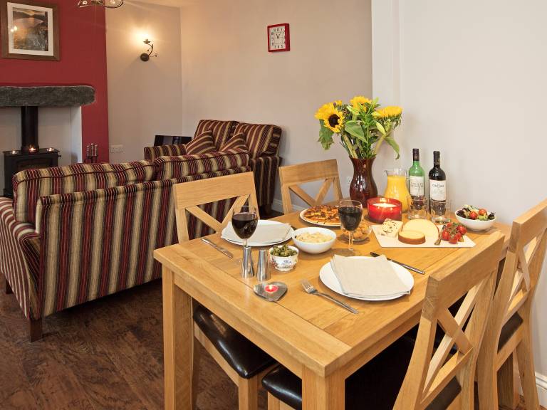 Cottage with terrace & garden — photo 4