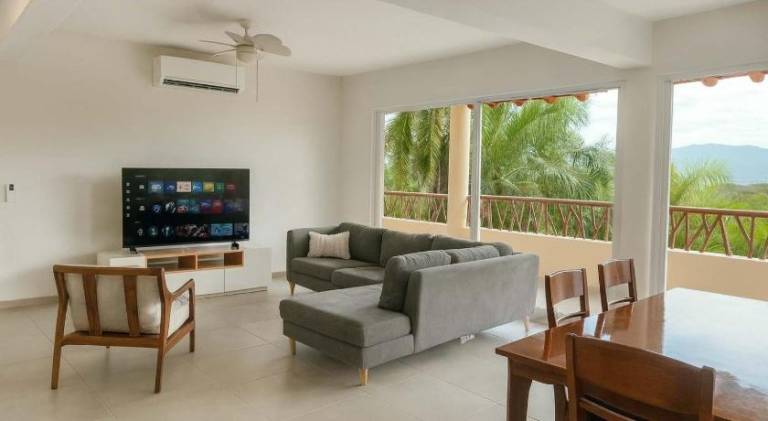 Holiday apartment with pool — photo 3