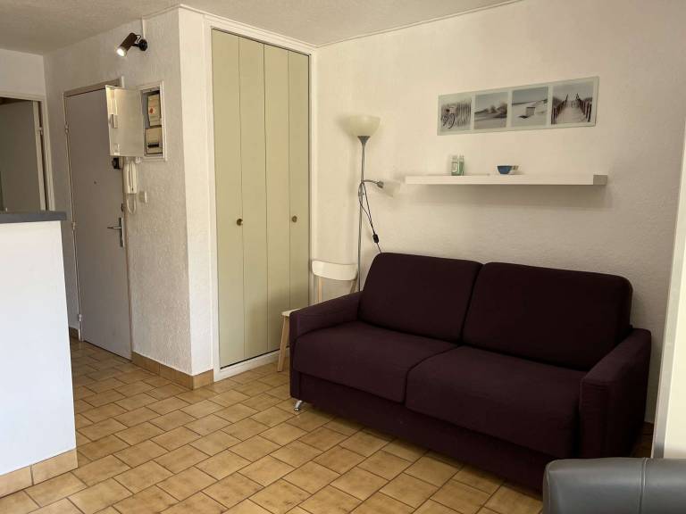 Studio cabin with parking, washing machine, dishwasher, near beach and shops — photo 4