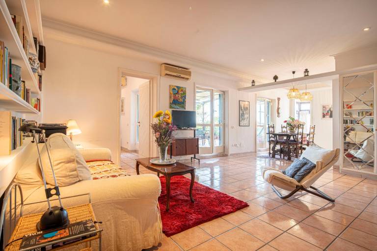 Big Terrace Grand House (New!) — photo 2