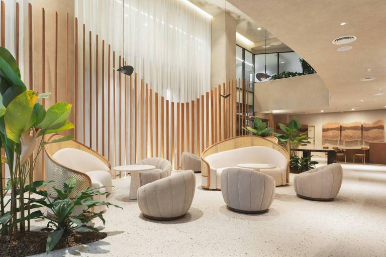 QOYA Hotel Curitiba, Curio Collection by Hilton in Curitiba