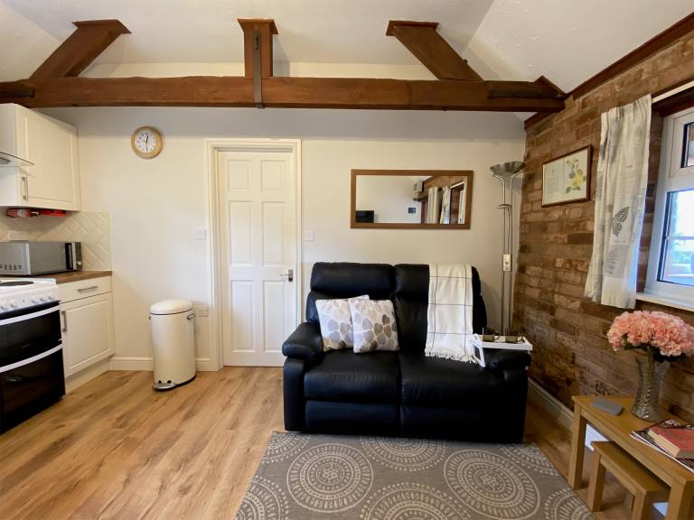 Family-oriented cottage with garden | Pets allowed — photo 4