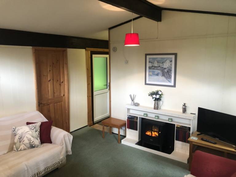 Family-friendly vacation home with pool & barbecue | Garden view | Pets allowed — photo 4