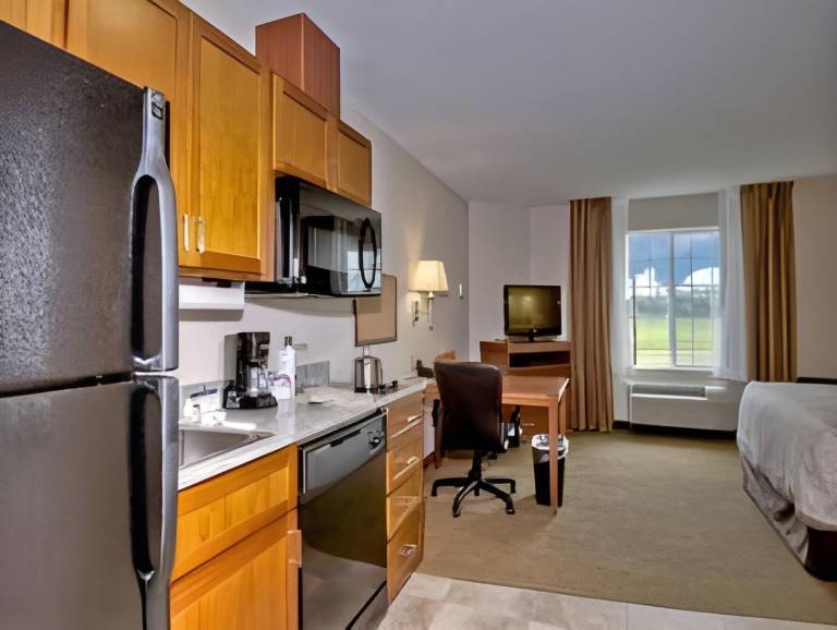 Candlewood Suites Burlington By IHG — photo 4