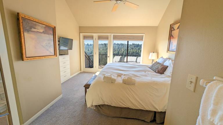 Condo with private pool — photo 4